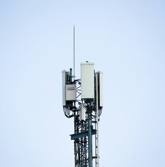 Halving power consumption in mobile towers with AI